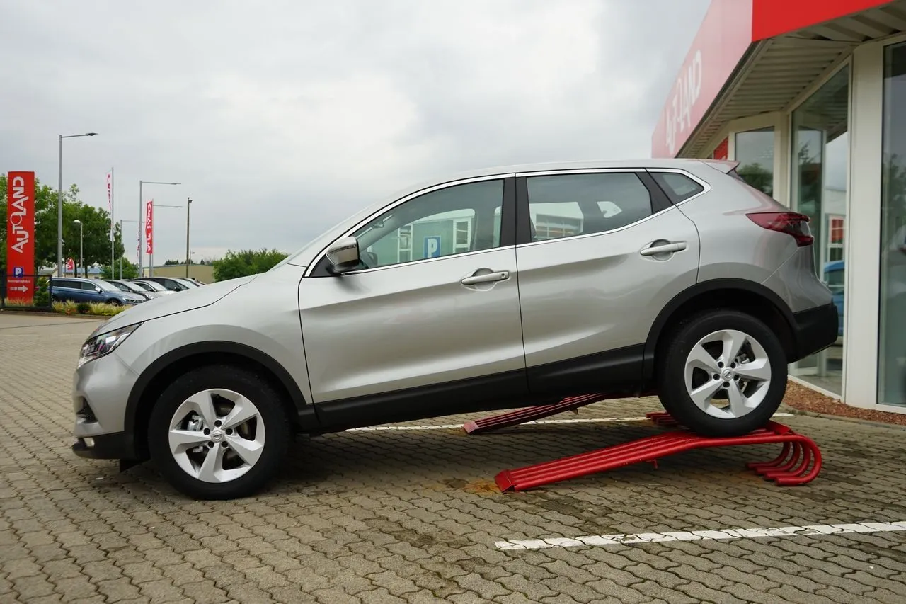 Nissan Qashqai 1.3 DIG-T...  Image 3