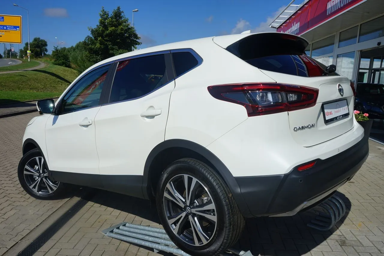 Nissan Qashqai 1.3 DIG-T...  Image 2