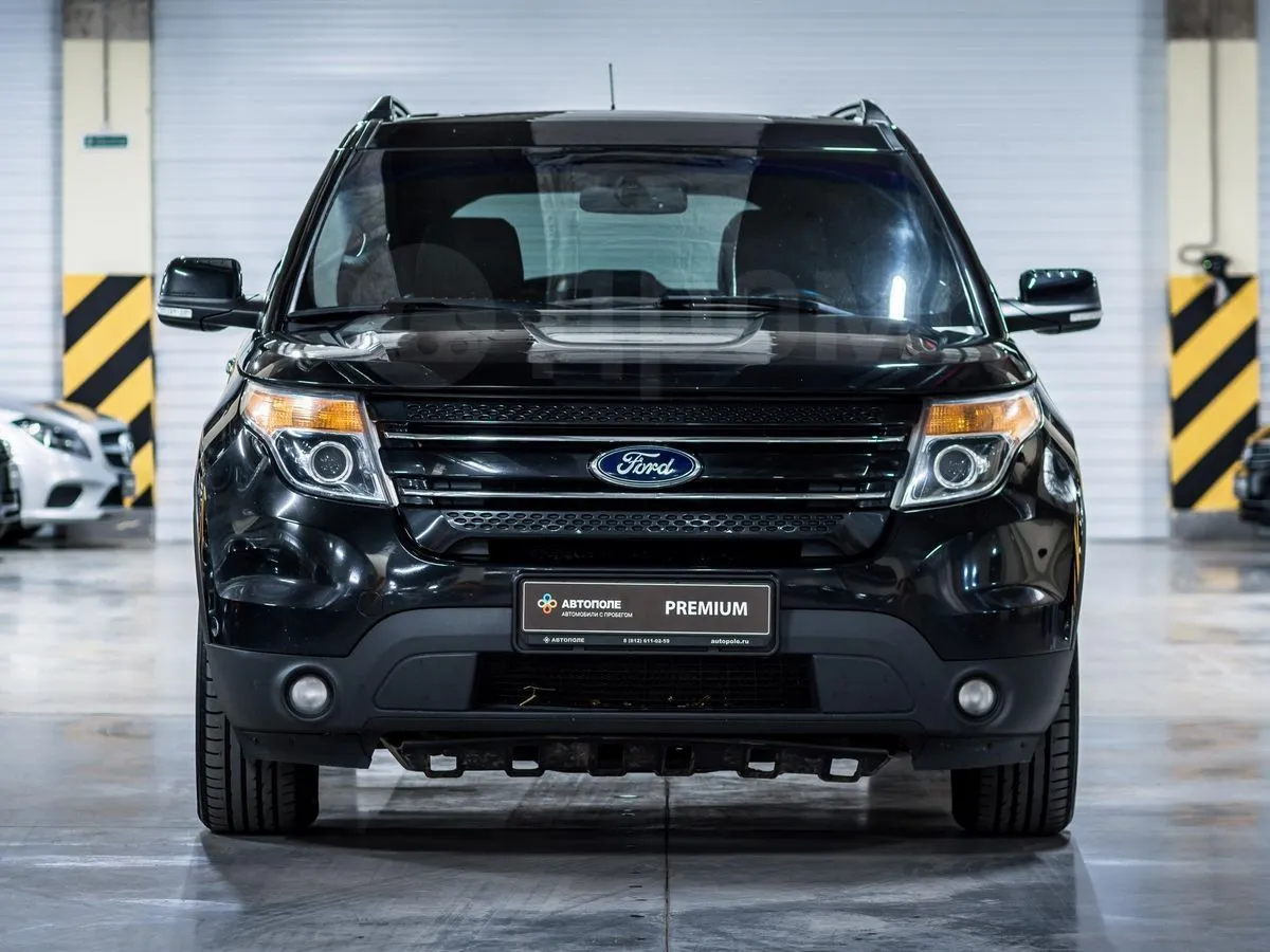 Ford Explorer Image 4