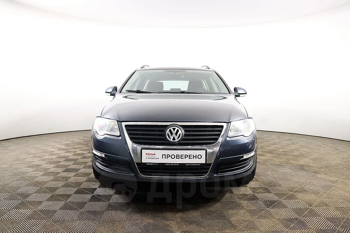 Volkswagen Passat Image 2