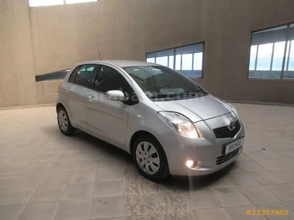 Toyota Yaris 1.3 Sol Image 2