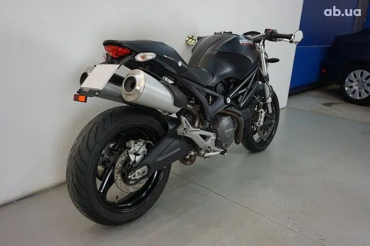 Ducati Monster Image 4